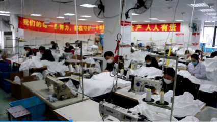 為了讓這家日均生產(chǎn)3000套防護服上海企業(yè)正常運轉!公安上門蹲點幫困…