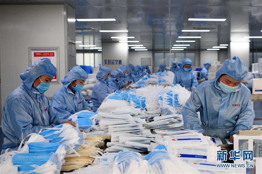 河南長垣:爭分奪秒趕制口罩